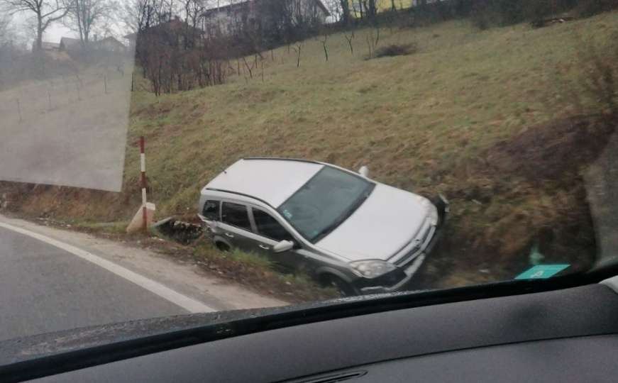 Vozači, oprez: Nesreća na ulazu u Sarajevo