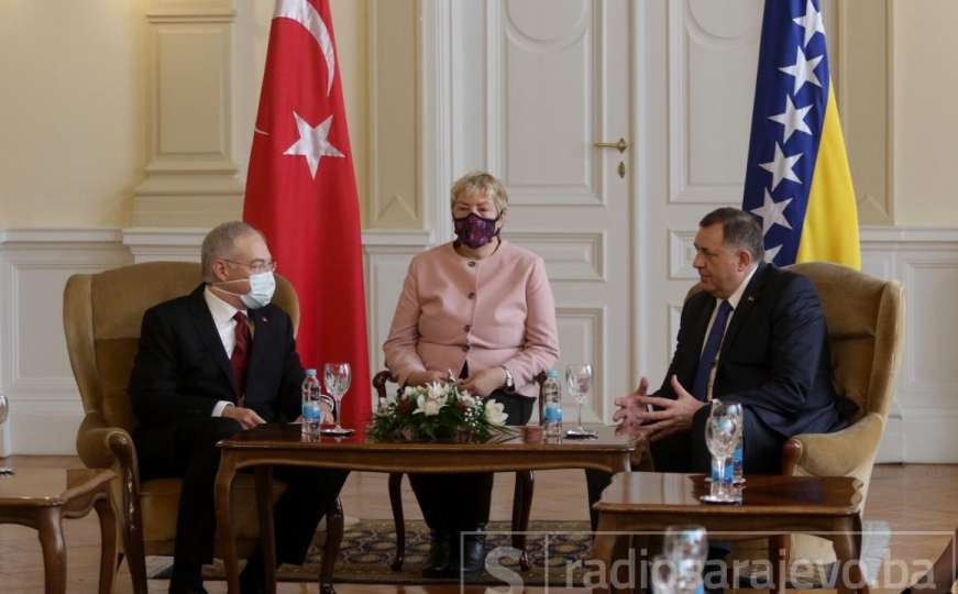 Novi turski ambasador Girgina predao akreditivno pismo Dodiku u Predsjedništvu