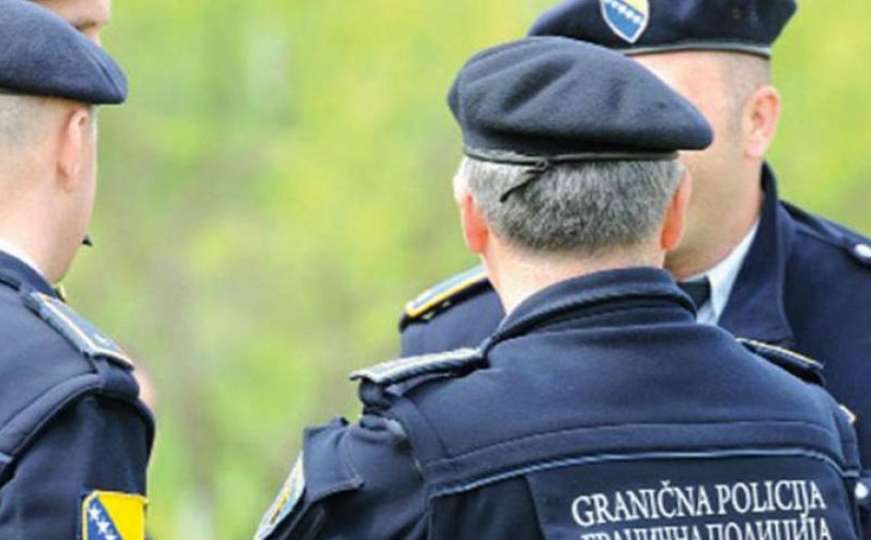 Granični policajac ostao bez posla zbog primanja dara