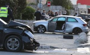Split: Pijanac s autom udarao vozila, pa teško povrijedio dijete i starca