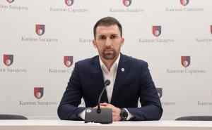 Delić razjasnio da li otvorene bašte znače da neće biti finansijske pomoći u KS