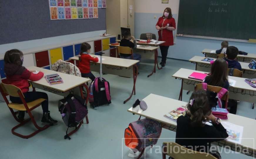 Sarajevo: Pojedini učenici od danas opet u školskim klupama