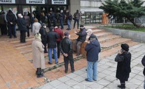 Počela masovna vakcinacija u Sarajevu, dugi redovi ispred Zetre