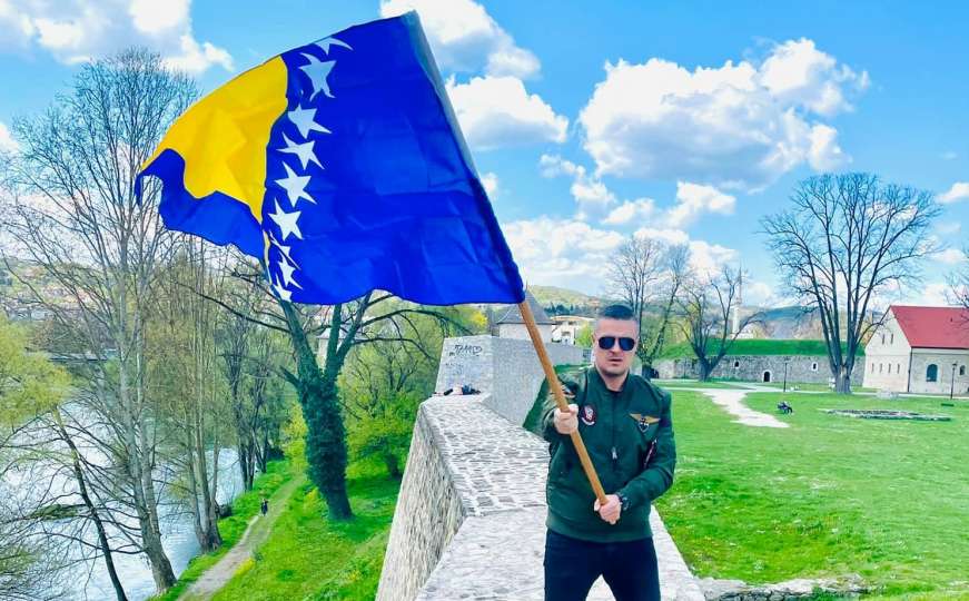 Vojin Mijatović: Milorade, Bakire i Dragane ovo je zastava BiH