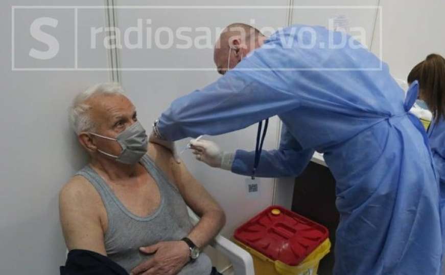 U Sarajevu se vakcinisao legendarni Mirsad Fazlagić: Ne smijemo propustiti priliku