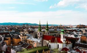 Austrija planira otvoriti restorane, barove i hotele