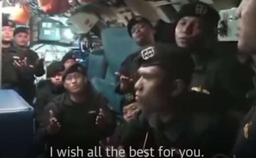 Objavljen potresan snimak poginule posade s podmornice: Pjevaju o rastanku