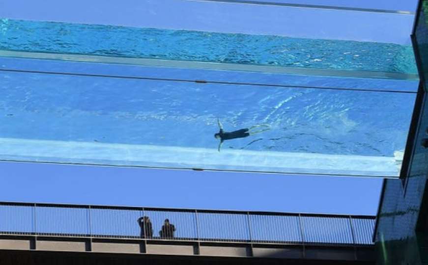London: Nova vodena atrakcija, bazen na 35 metara iznad tla