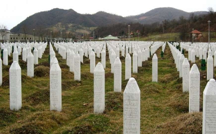 Postavljene ploče s informacijama u Memorijalnom centru Srebrenica