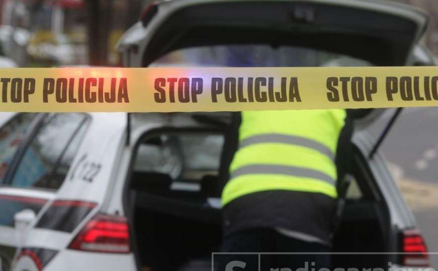 Drama u Sarajevu: Pljačkaš pustio psa na policajce, oni se branili oružjem