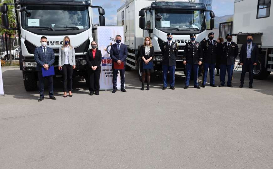 Vlada SAD donirala komandna vozila institucijama civilne zaštite u BiH
