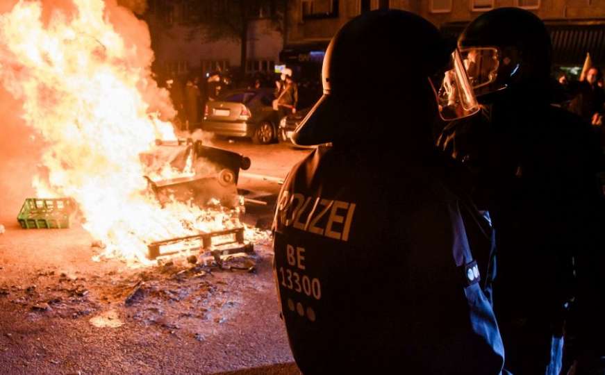 Prvomajski protesti u Berlinu: Uhapšeno 240 osoba, povrijeđeno 30 policajaca