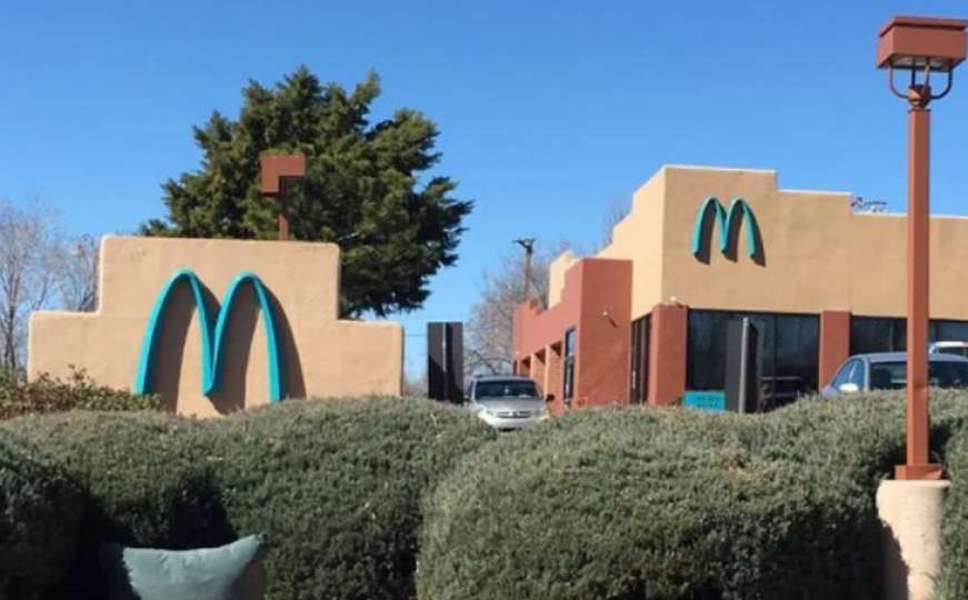 Bizaran razlog: Samo jedan McDonald’s restoran na svijetu ima plavi logo 