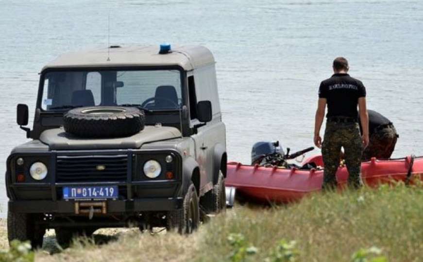 Užas u Srbiji: Trojica mladića automobilom sletjeli u jezero