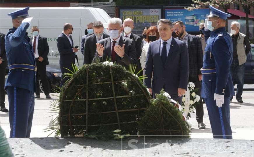 Komšić povodom Dana sjećanja na ubijenu djecu Sarajeva: 'Ova vrsta boli ne prolazi'