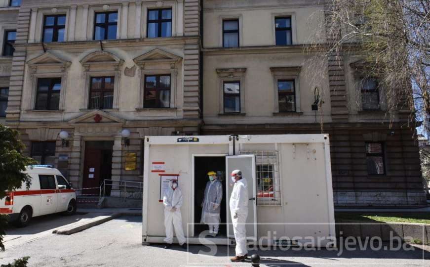 U Kantonu Sarajevo hospitalizirano 166 pacijenata, jedna osoba preminula