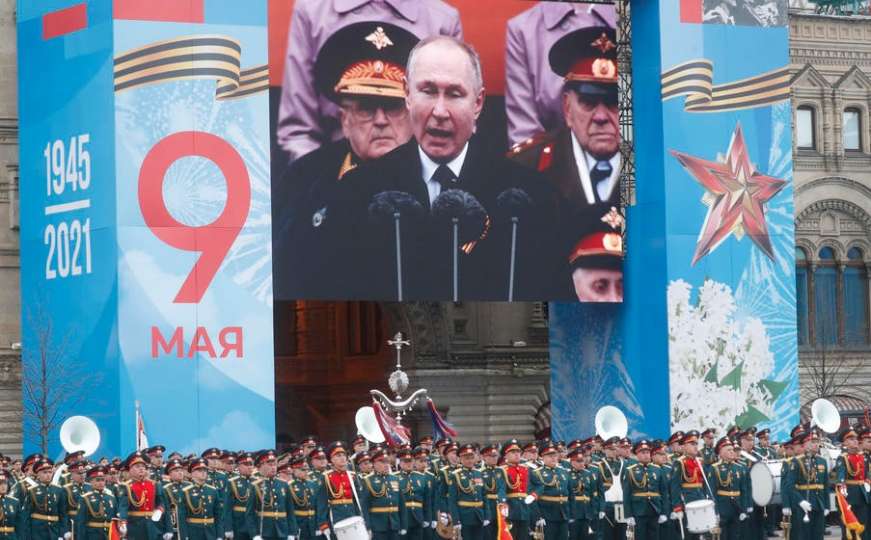 Pogledajte nevjerovatnu vojnu paradu u Moskvi koja defiluje u pratnji muzike 