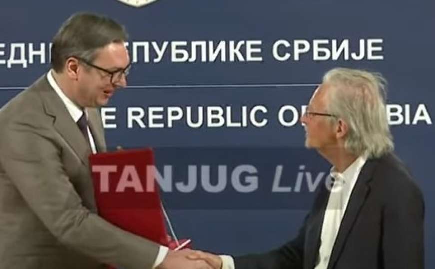 Aleksandar Vučić uručio visoko priznanje negatoru genocida!
