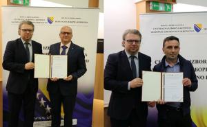 Uručena uvjerenja o dodjeli mandata načelnicima Foče i Travnika