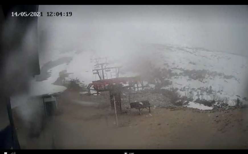Snijeg u maju: Vrh Bjelašnice prekriven pahuljama 