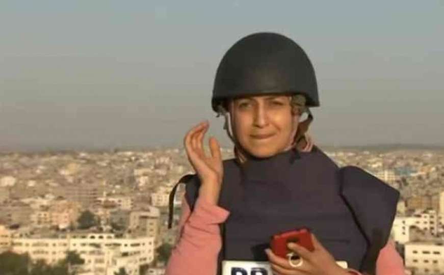 Pogledajte snimak: Novinarka uživo izvještavala u trenutku rušenja zgrade u Gazi