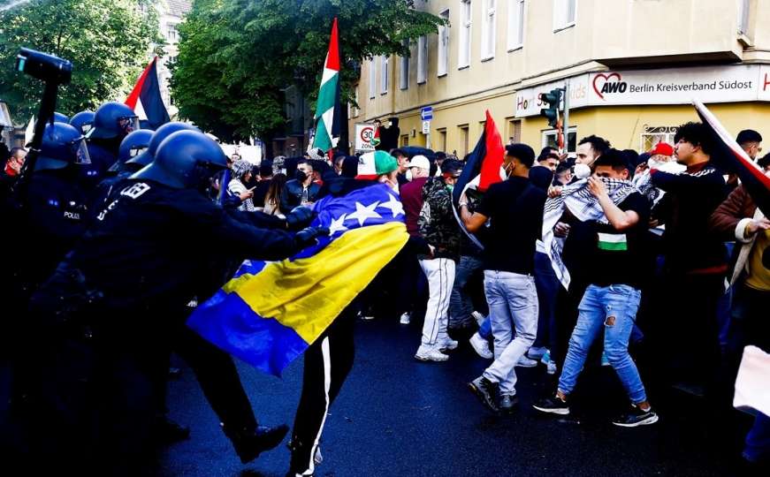 Širom svijeta protesti podrške Palestincima: Na ulicama Berlina građani s bh. zastavom