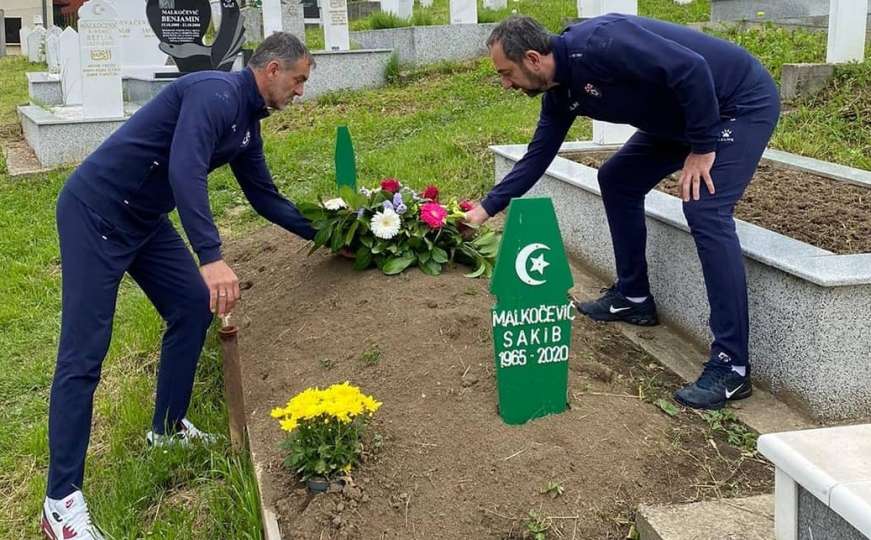 Delegacija iz Širokog Brijega položila cvijeće na grob Sakiba Malkočevića
