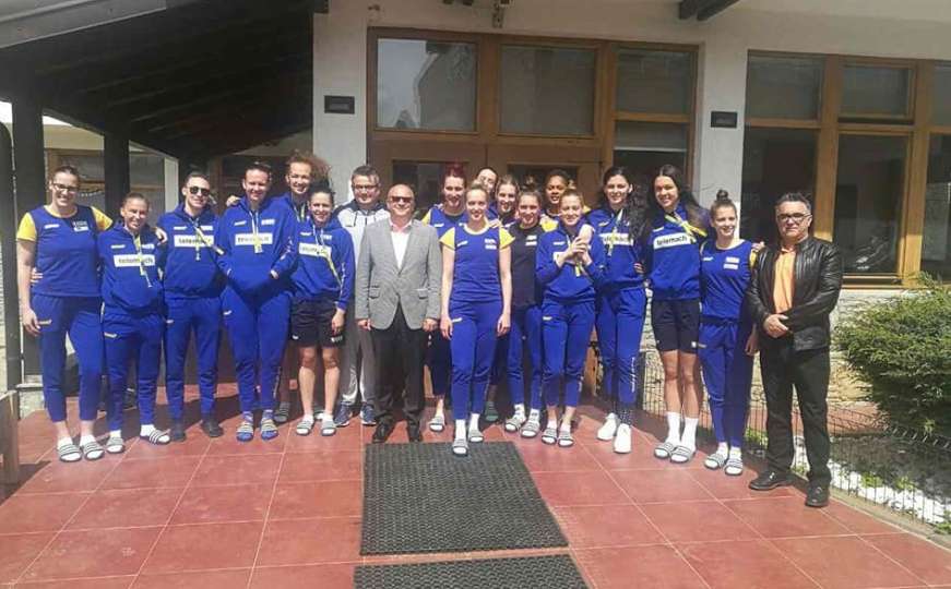 Načelnik Travnika posjetio žensku košarkašku reprezentaciju na Vlašiću
