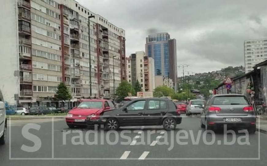 Teška nesreća u Sarajevu, tri osobe prevezene u bolnicu