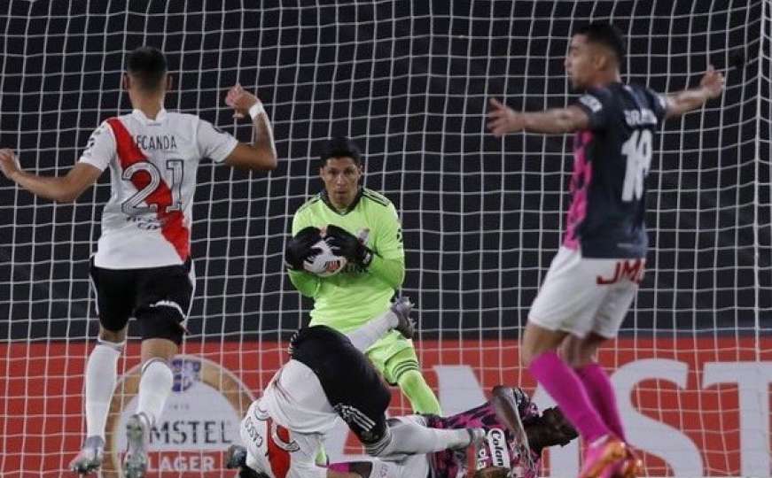 River Plate slavio s veznjakom na golu i bez zamjena na klupi
