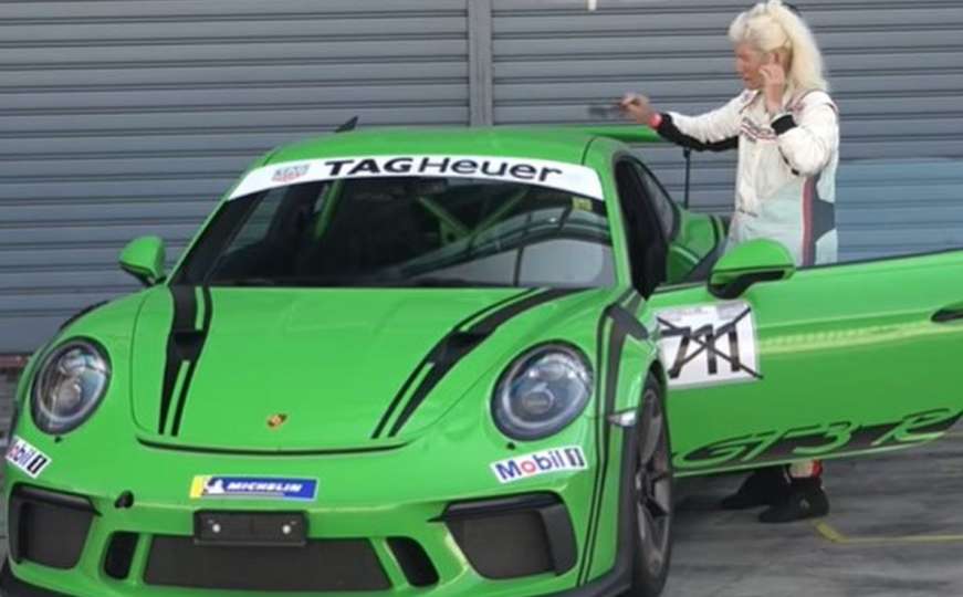 Vozi krugove po Monzi u Porscheu: 'Najbrža baka na svijetu‘ ima 82 godine