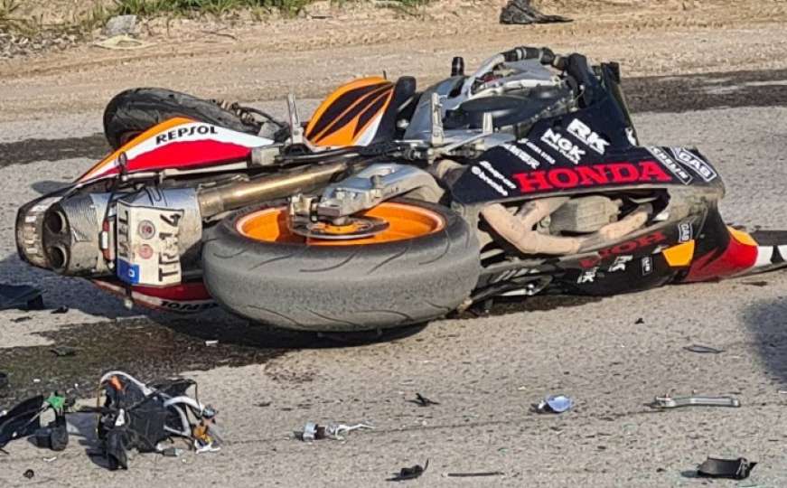 Teška saobraćajna nesreća kod Kaknja, povrijeđen motociklista