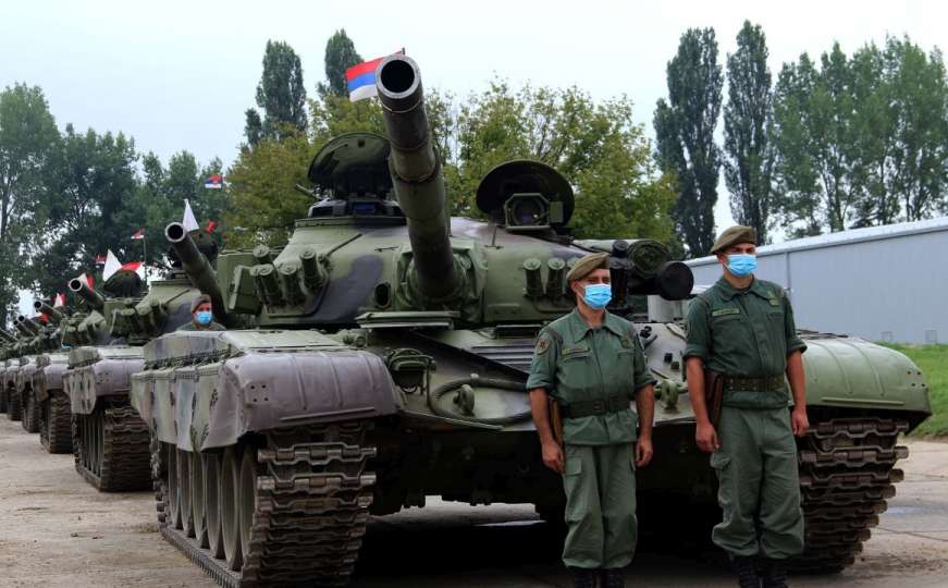 Rusija vojsci Republike Srbije donirala 30 tenkova i 30 oklopnik vozila