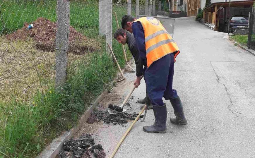 Vodovod i danas ima pune ruke posla: Više od 20 sarajevskih ulica bez vode