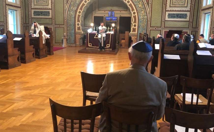 Poznata Bosanka Arminka Helić podijelila sliku iz sinagoge u Sarajevu