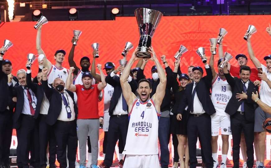 Anadolu Efes se okitio titulom prvaka Eurolige nakon trilera u finalu