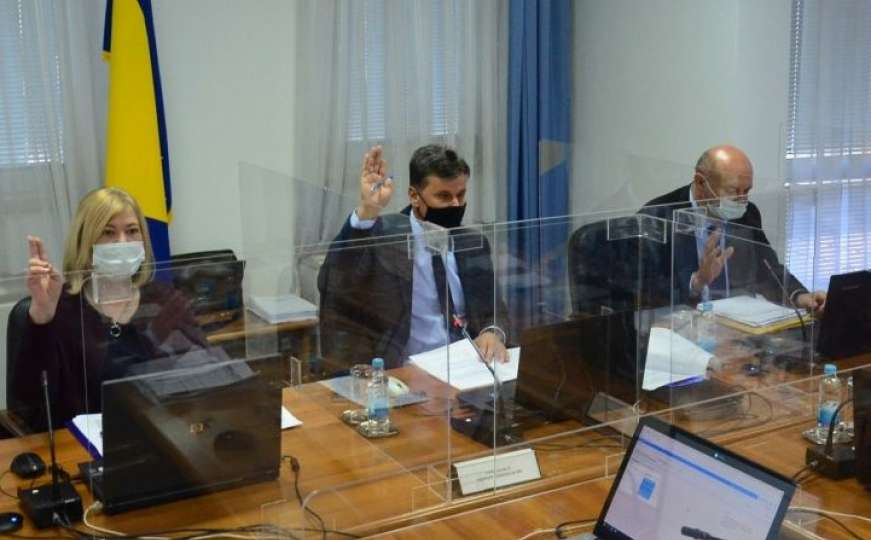 SDP-ov "opis" mjera Fadila Novalića: Radnici ostali bez posla, a vlasnici se bogatili