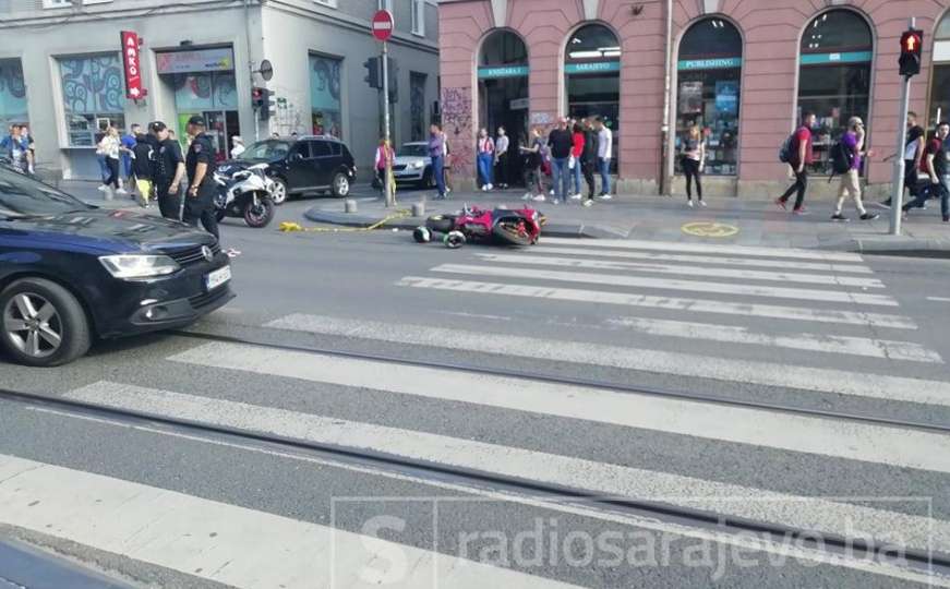 Incident vozača u centru Sarajeva: Povrijeđen motociklista, velika gužva u saobraćaju