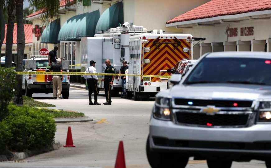 Nova pucnjava na Floridi: U napadu u trgovačkom centru dvoje mrtvih, ubio se i napadač