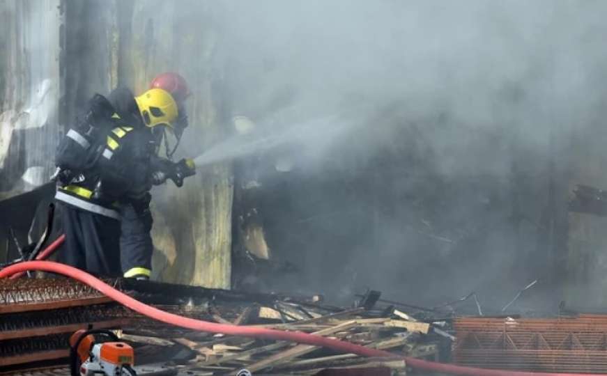 Požar u BIH: Nakon roštiljanja izgorjele dvije kuće