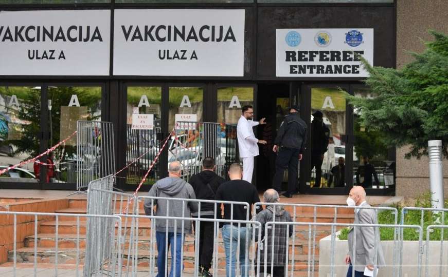 Počeo je štrajk radnika u zdravstvu u Sarajevu: Šta je s vakcinacijom?