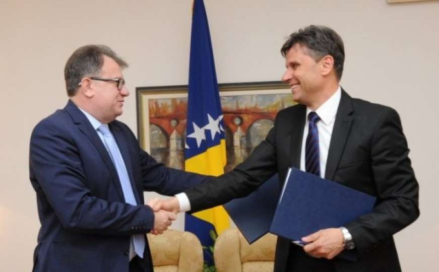 Nikšić: Federacija platila Srbiji za vakcinaciju bh. građana; Vlada FBiH: Nije tačno