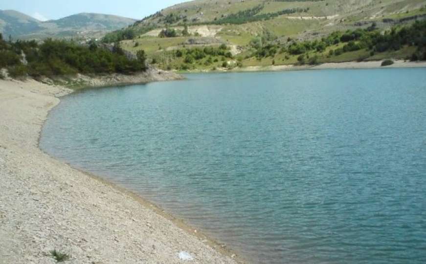 Pripadnici gorskih službi spašavanja izvukli tijelo iz jezera kod Livna