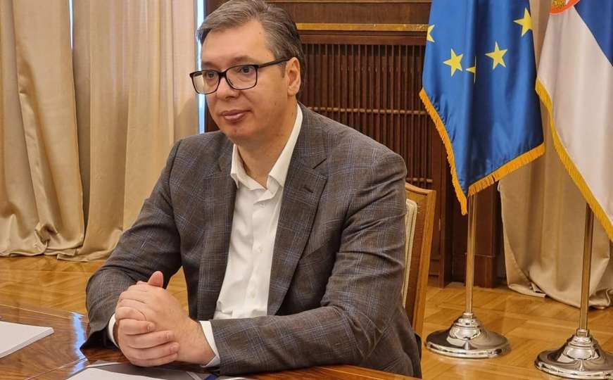 Vučić građanima Crne Gore poslao poruku: Borimo se za svoju Srbiju!