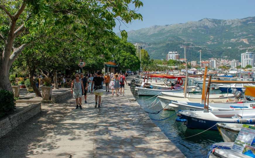 Crna Gora ukida gotovo sve epidemiološke mjere