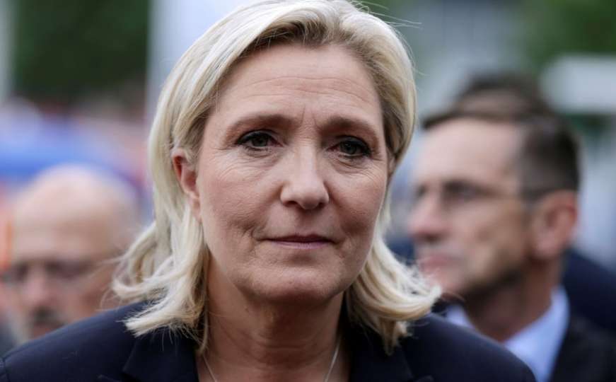 DW: Le Pen maršira ka Jelisejskoj palati?
