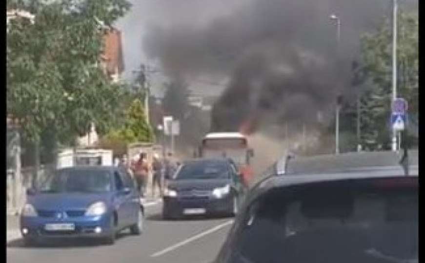 Drama u Beogradu: Gradski autobus u plamenu