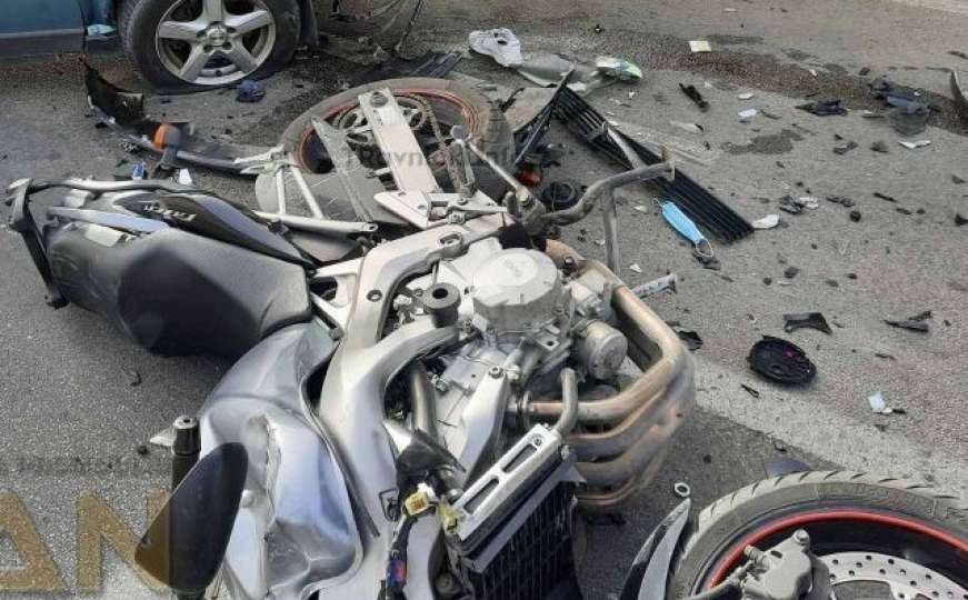 Saobraćajna nesreća u BiH, teško povrijeđen motociklista