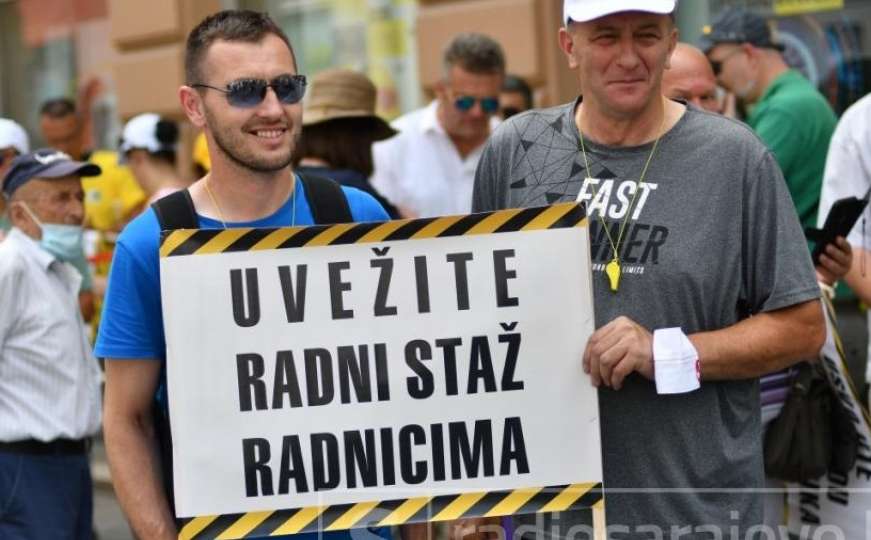 Protesti u Sarajevu završeni, čule se poruke: "Idite u Njemačku, Fadile - odlazi"