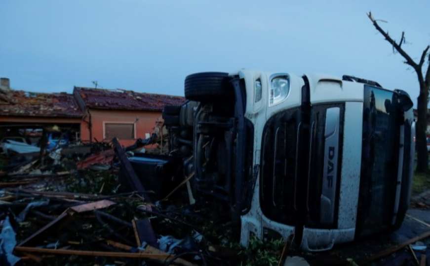 Tokom tornada u Češkoj povrijeđeno najmanje 200, ima mrtvih: "Ovo je pakao"
